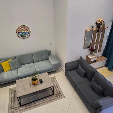 Apartament Me Qera Dublex Lungomare วญอเรอ ภายนอก รูปภาพ