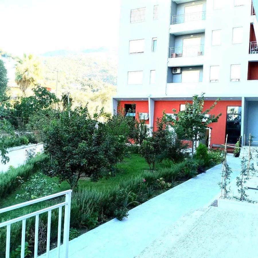 Apartament Me Qera Dublex Lungomare วญอเรอ ภายนอก รูปภาพ