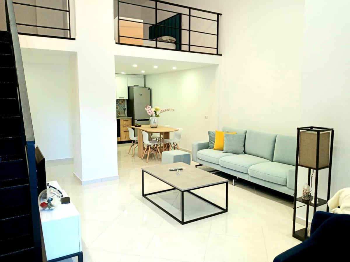 Apartament Me Qera Dublex Lungomare วญอเรอ ภายนอก รูปภาพ