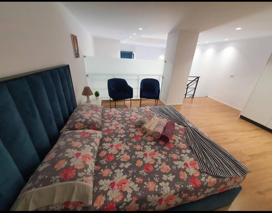 Apartament Me Qera Dublex Lungomare วญอเรอ ภายนอก รูปภาพ