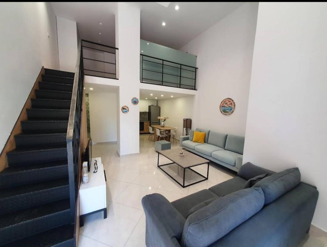 Apartament Me Qera Dublex Lungomare วญอเรอ ภายนอก รูปภาพ