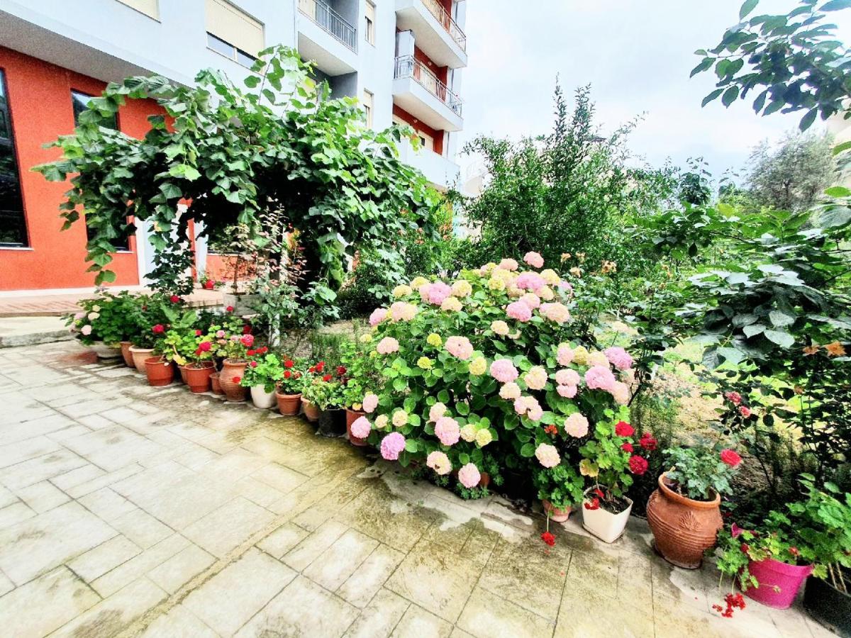 Apartament Me Qera Dublex Lungomare วญอเรอ ภายนอก รูปภาพ