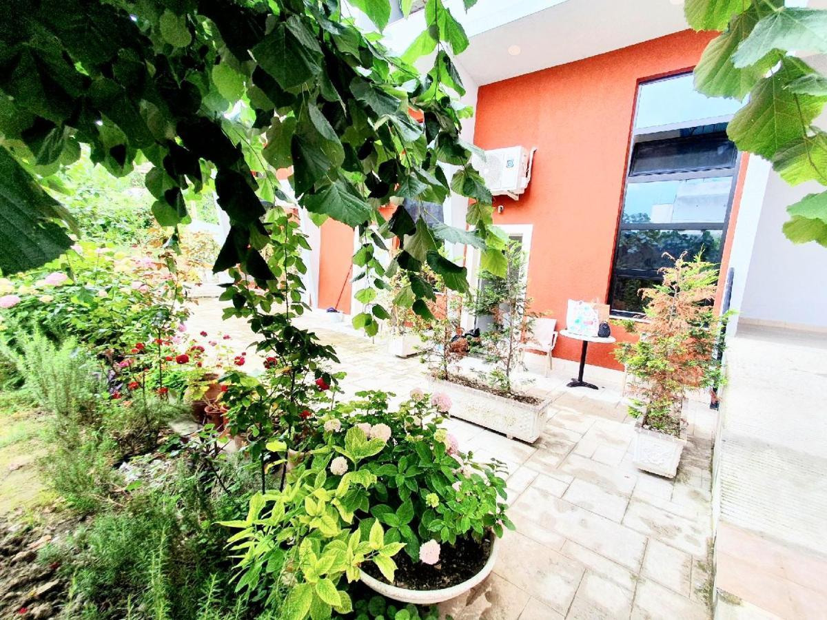 Apartament Me Qera Dublex Lungomare วญอเรอ ภายนอก รูปภาพ