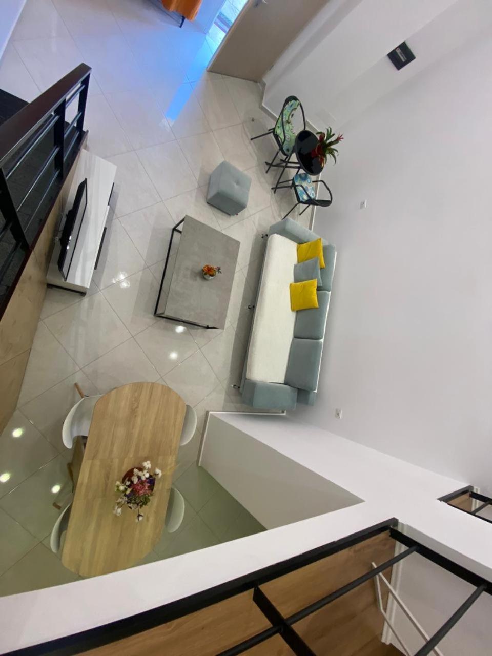 Apartament Me Qera Dublex Lungomare วญอเรอ ภายนอก รูปภาพ